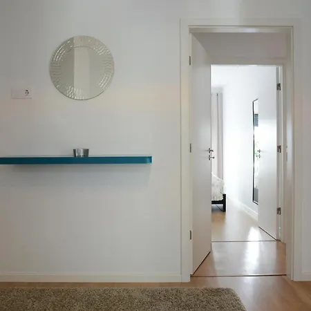 Apartamento Entrecampos 6 *