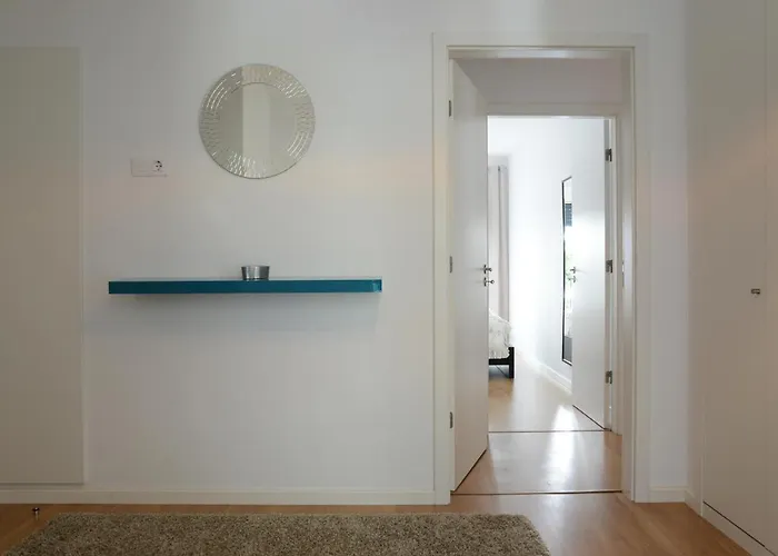 Apartment Entrecampos 6 *